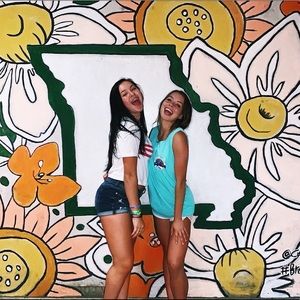 Meet your Posher, Brooke